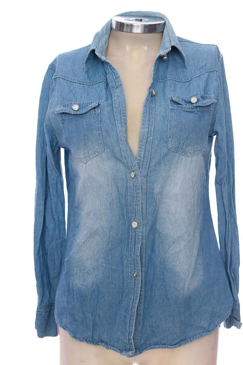 BLUSA COLOR AZUL  CLOSEANDO
