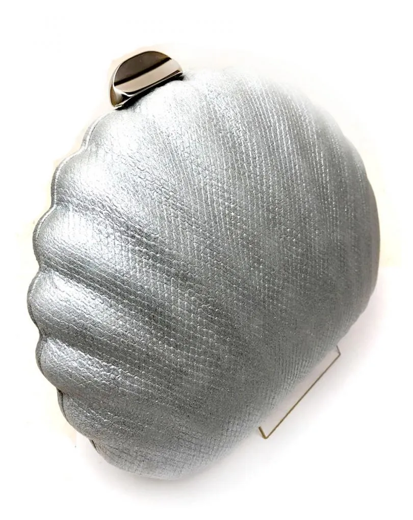 BOLSOS DE FIESTA PLATEADOS CON ORIGINAL FORMA DE CONCHA
