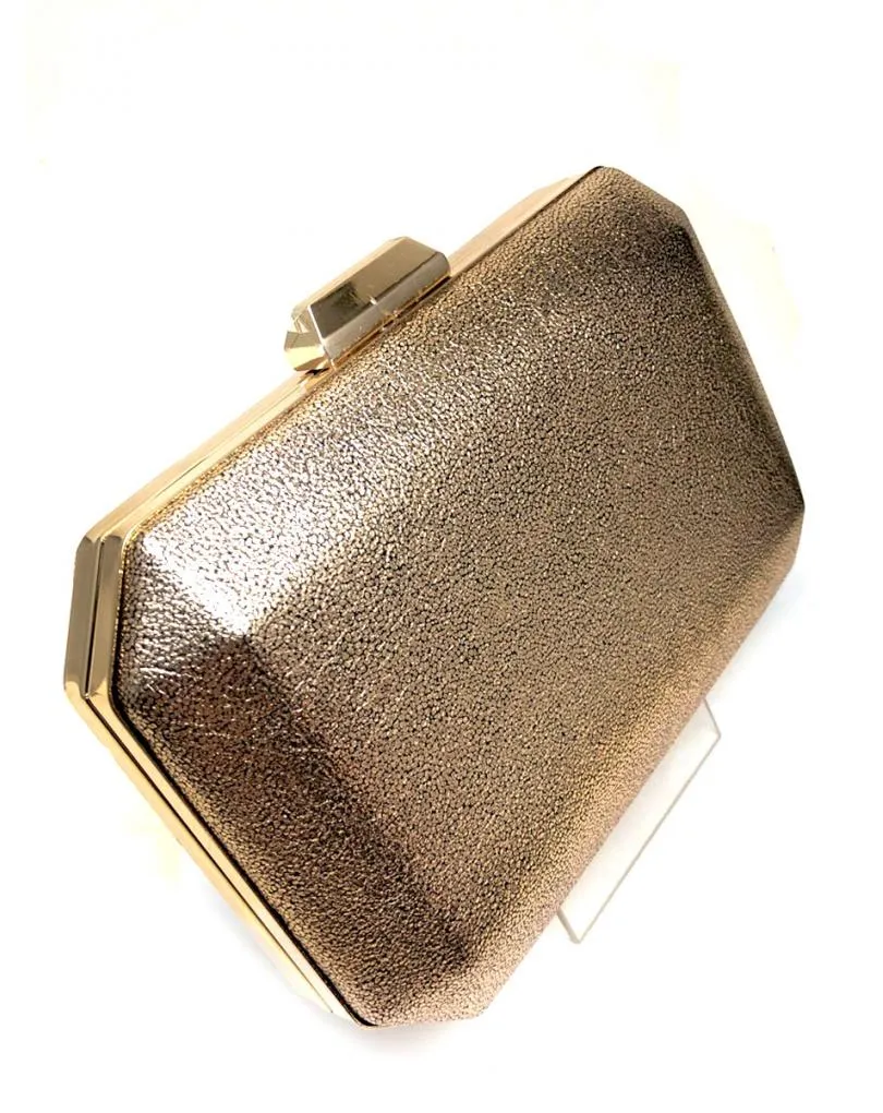 BOLSOS ORO VIEJO CON BONITO Y ORIGINAL DISEÑO GEOMETRICO