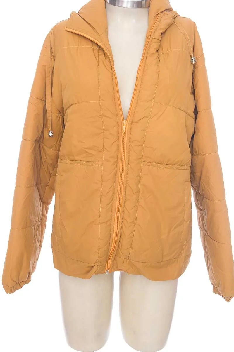 CHAQUETA / ABRIGO COLOR MOSTAZA  NUDO TEX