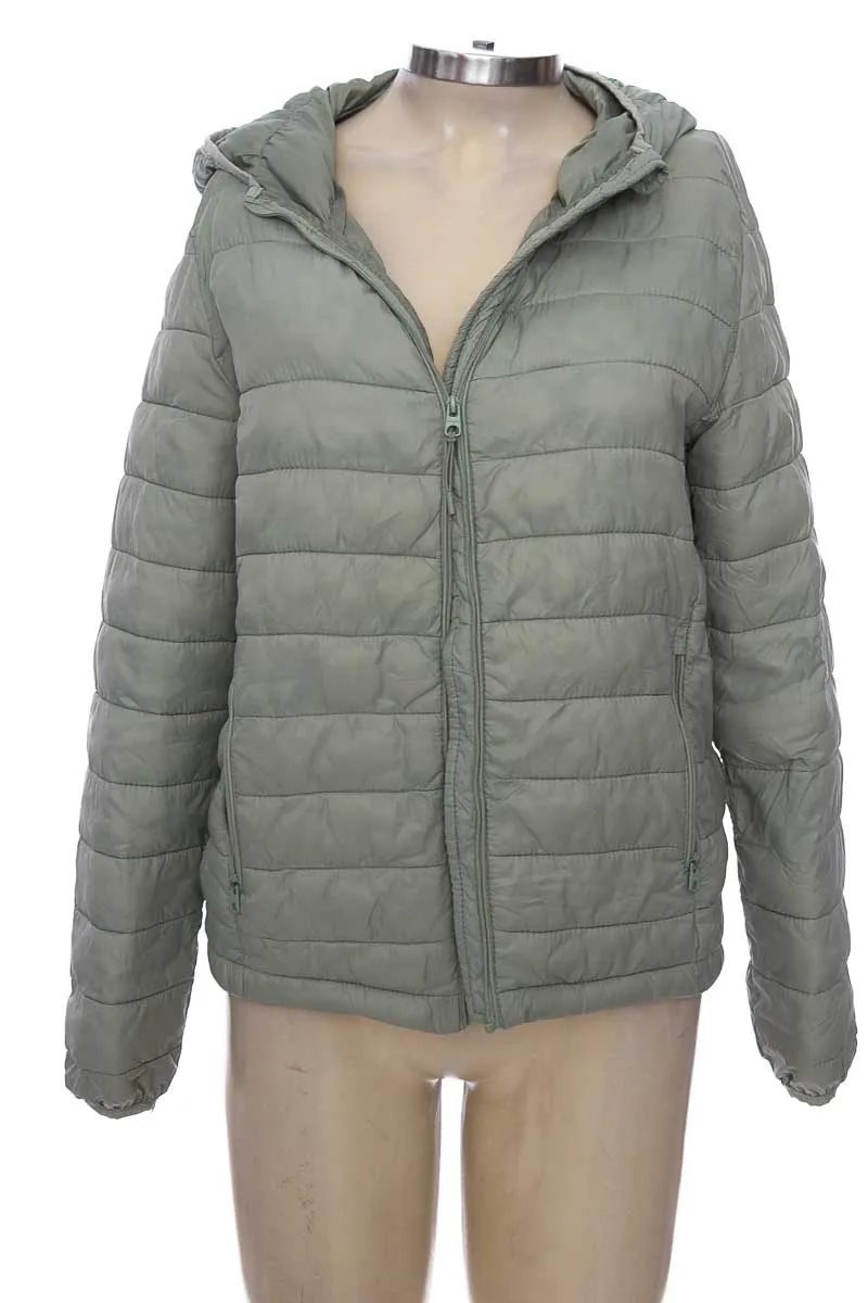 CHAQUETA / ABRIGO COLOR VERDE  PULL &AMP; BEAR