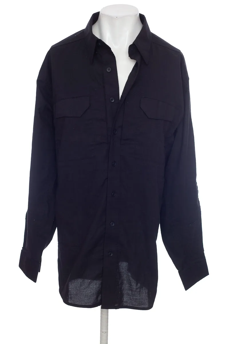 CHAQUETA COLOR NEGRO  FIRST