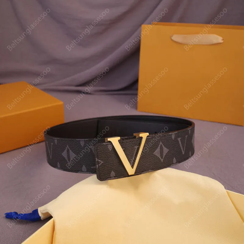 Cinturón de diseñador para hombre Letras de cuero de vaca Hebilla Cinturón de lujo Venta flash Ceinture Luxe Hombre Mujer Moda P