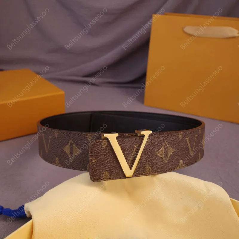Cinturón de diseñador para hombre Letras de cuero de vaca Hebilla Cinturón de lujo Venta flash Ceinture Luxe Hombre Mujer Moda P