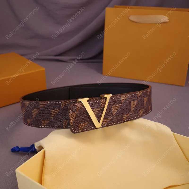 Cinturón de diseñador para hombre Letras de cuero de vaca Hebilla Cinturón de lujo Venta flash Ceinture Luxe Hombre Mujer Moda P