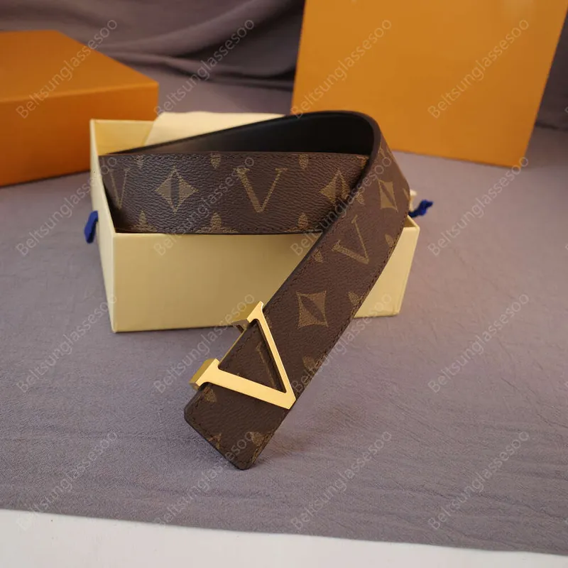 Cinturón de diseñador para hombre Letras de cuero de vaca Hebilla Cinturón de lujo Venta flash Ceinture Luxe Hombre Mujer Moda P