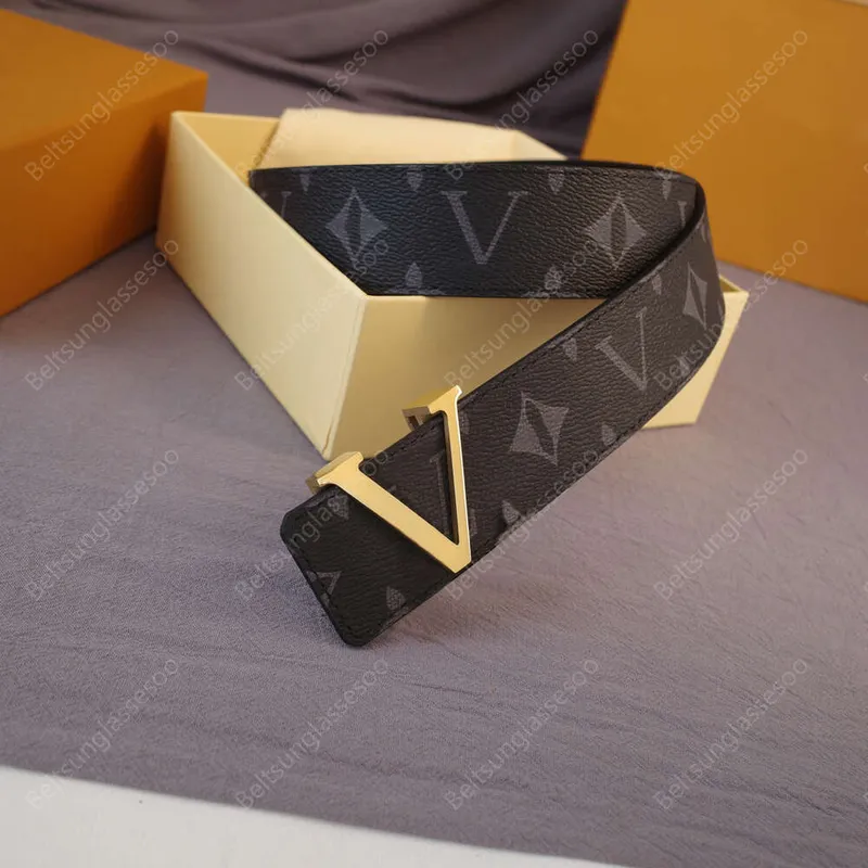 Cinturón de diseñador para hombre Letras de cuero de vaca Hebilla Cinturón de lujo Venta flash Ceinture Luxe Hombre Mujer Moda P