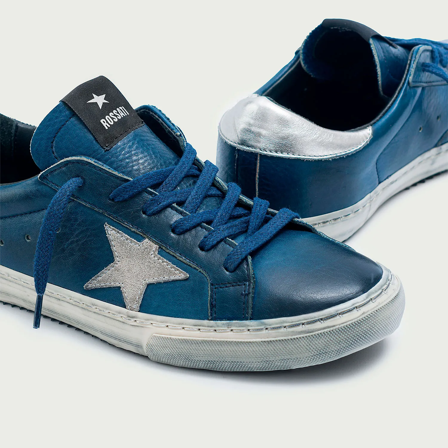 Code : 1045 Zapatilla de cuero vacuno Vegetal Azul, Estrella en cuero Aluminio, Plantilla de 17 mm, Banda Cosida y Suela de Cauc