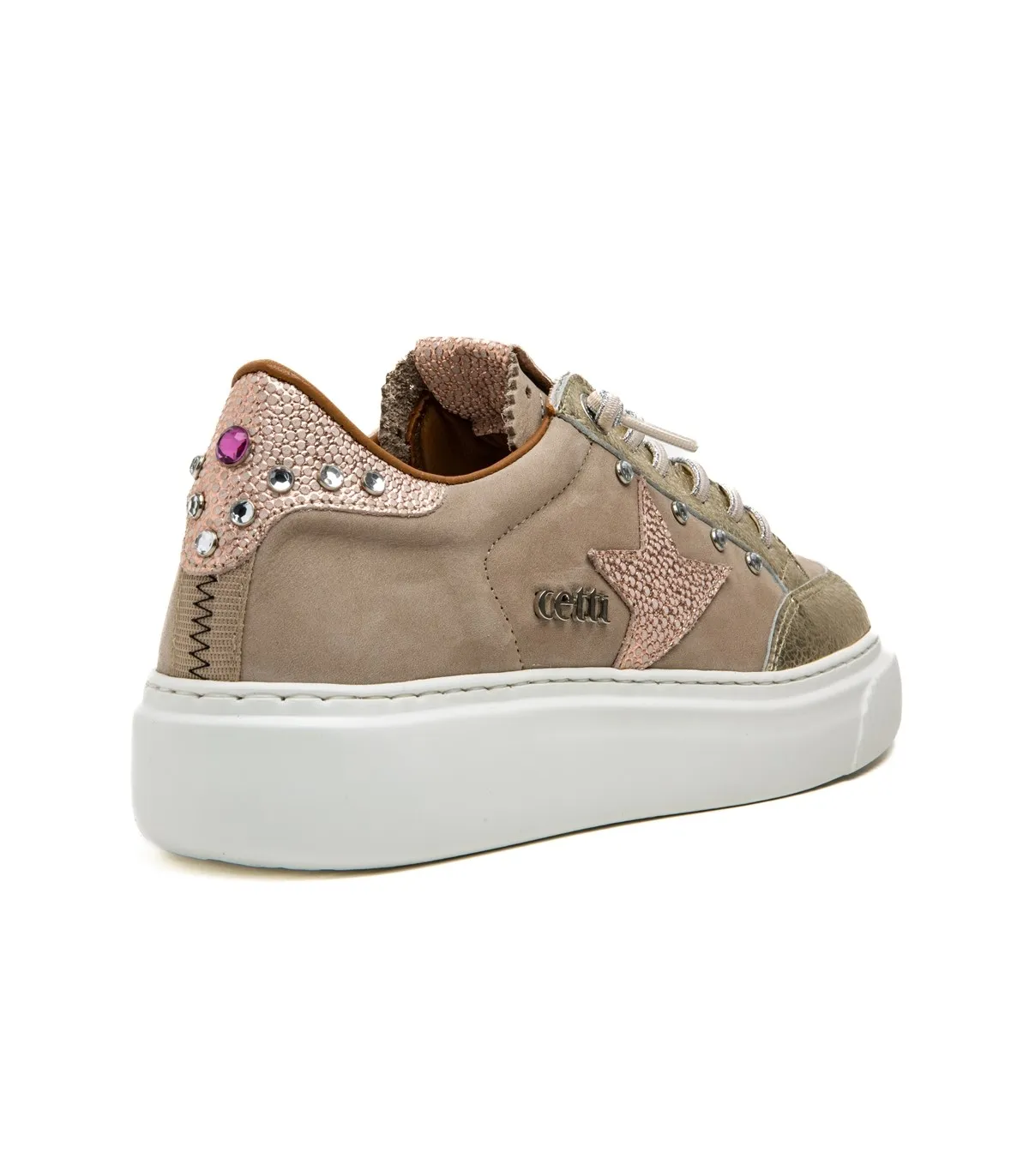 Deportivo para mujer en color tierra