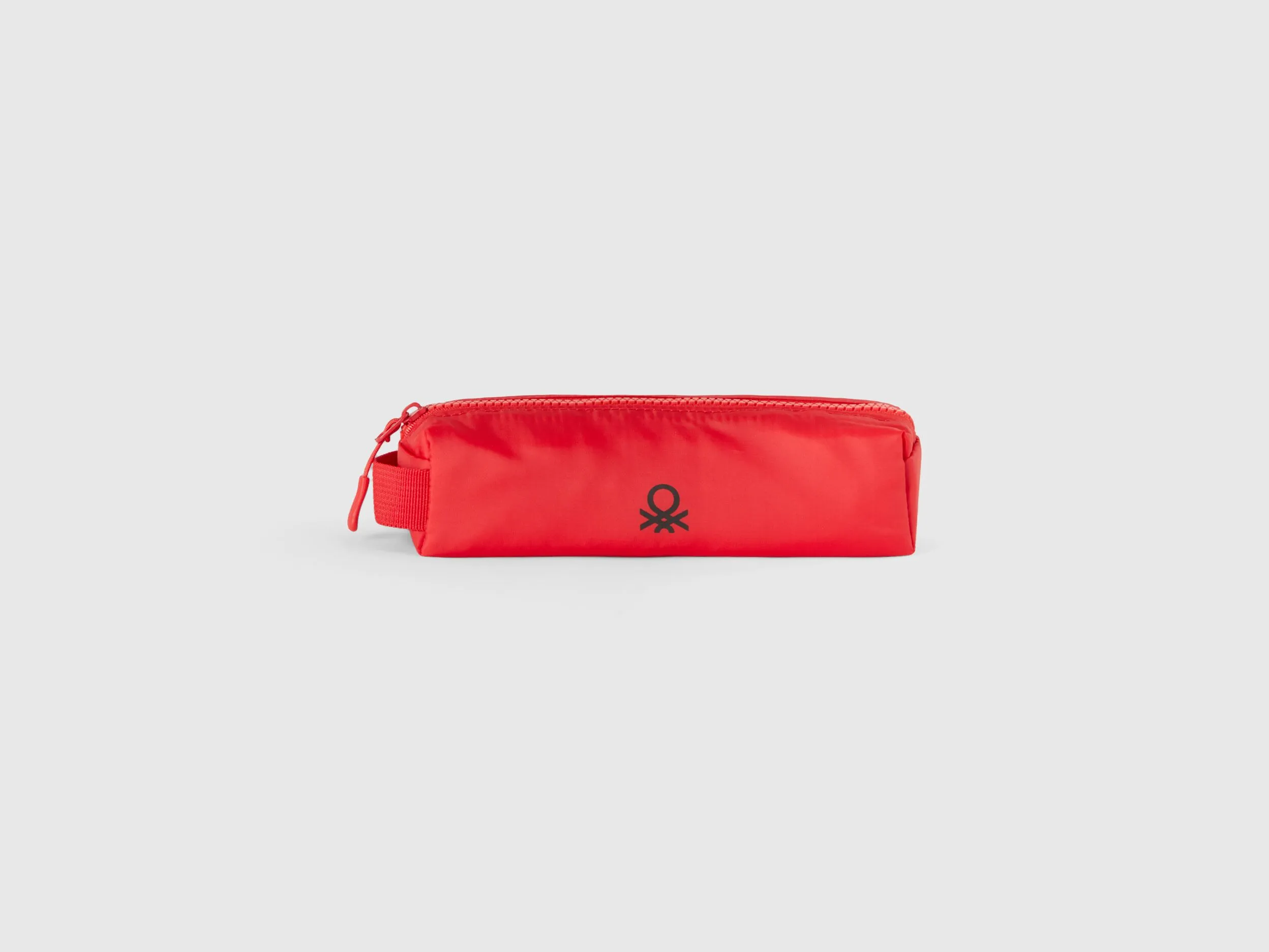 Estuche con logotipo