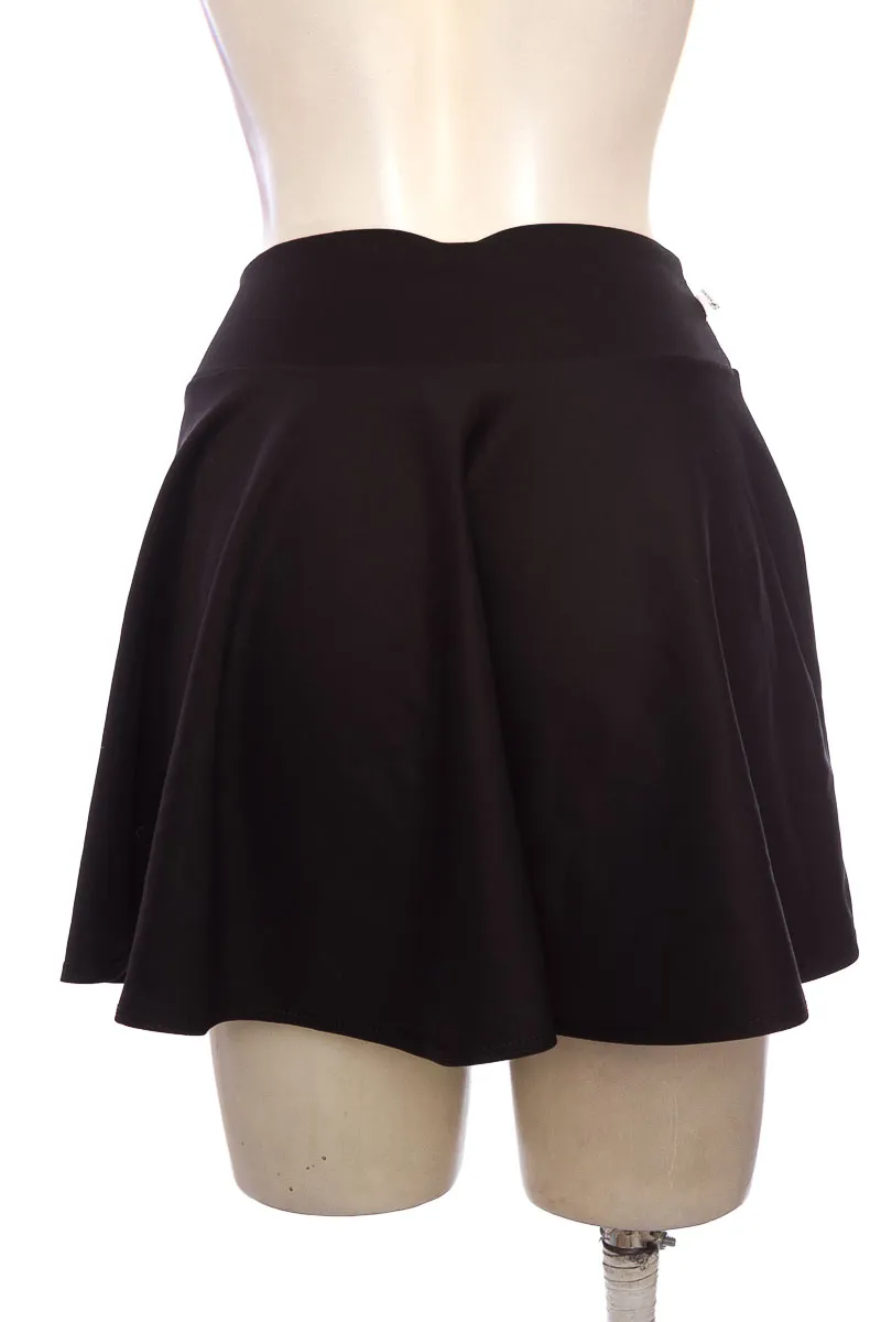 FALDA COLOR NEGRO  FADIRO