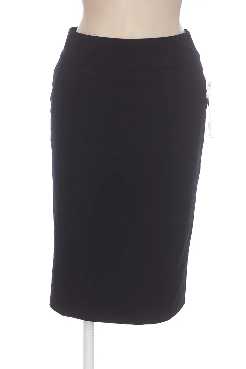 FALDA COLOR NEGRO  MOSSIMO