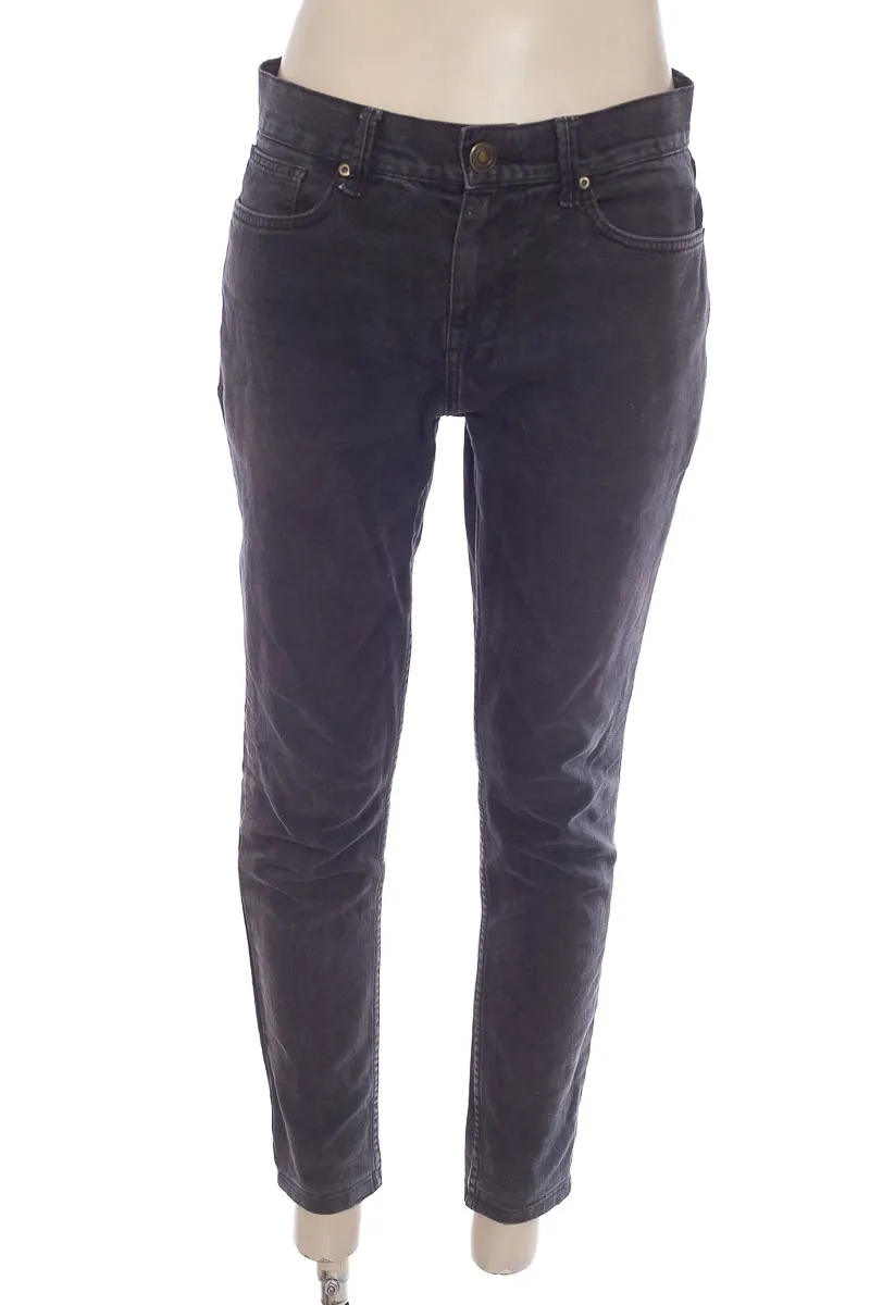 JEAN COLOR NEGRO  KOAJ