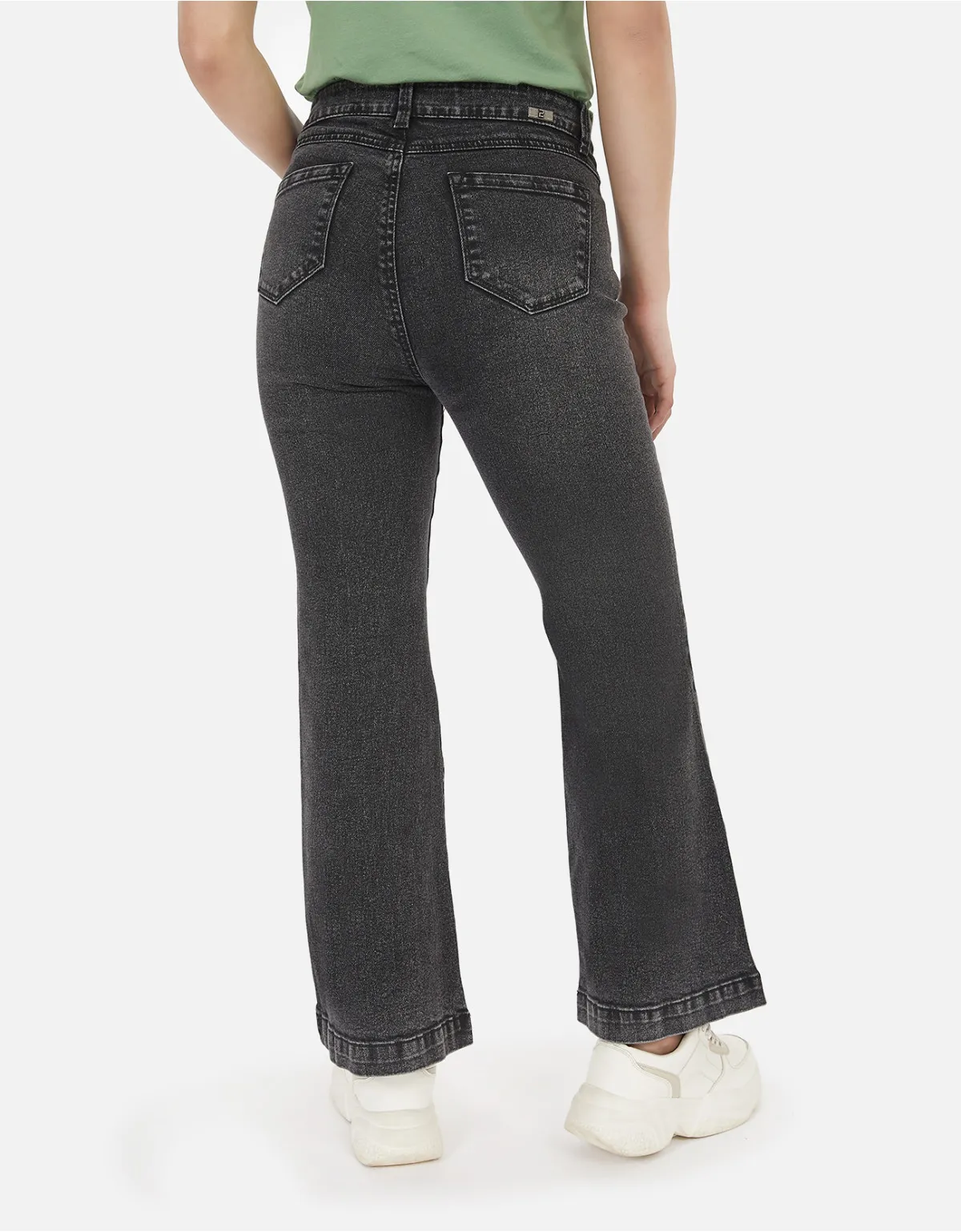 Jean flare negro tiro alto mm