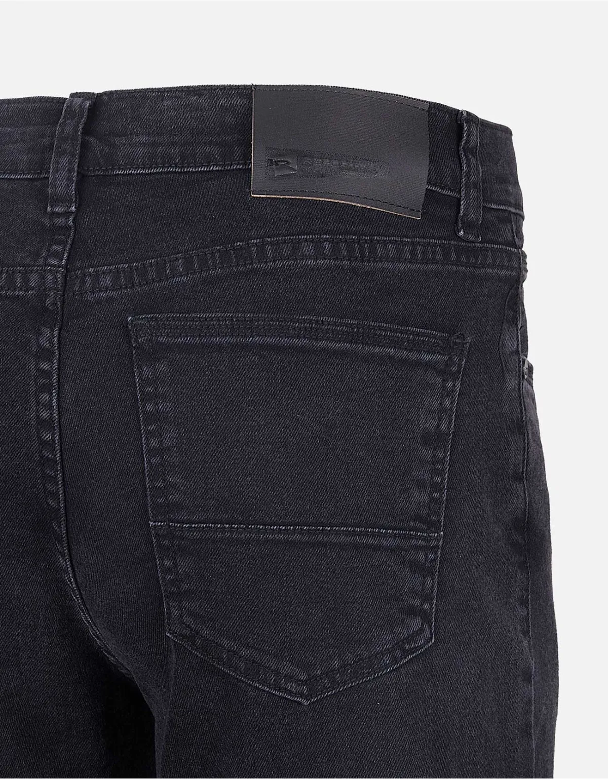 Jean regular fit negro