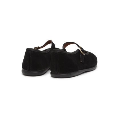Mercedita chuches negro con hebilla