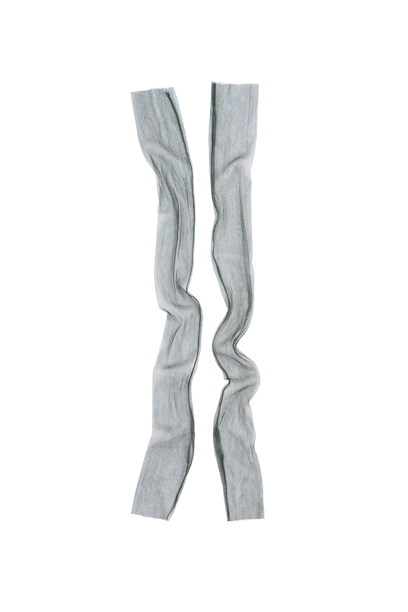 Mito, mittens in gray acier silk tulle