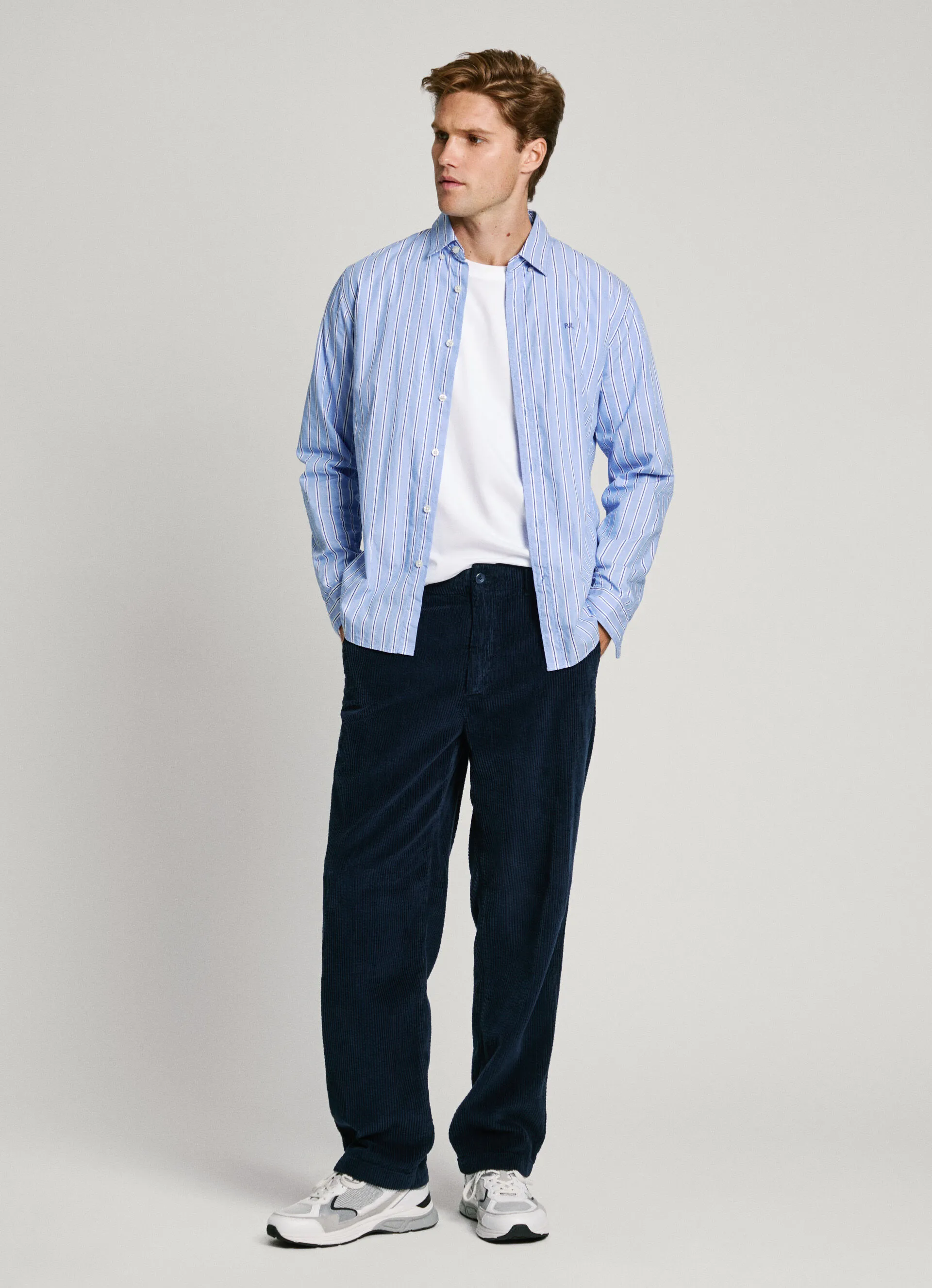pantalón chino de pana fit relaxed