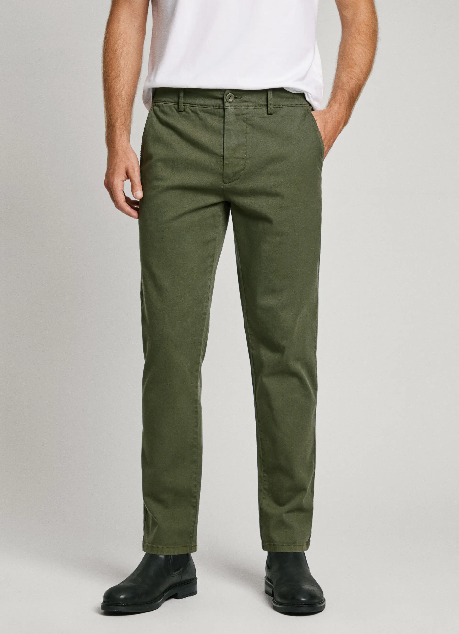 pantalón chino fit slim