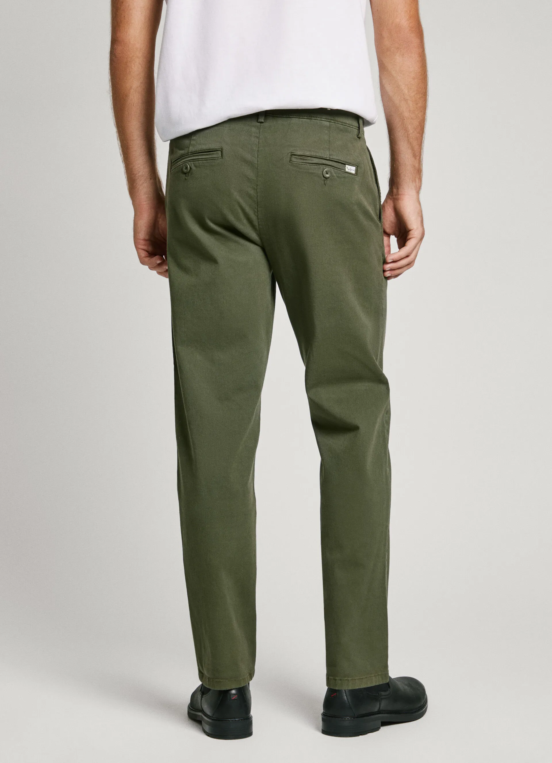 pantalón chino fit slim