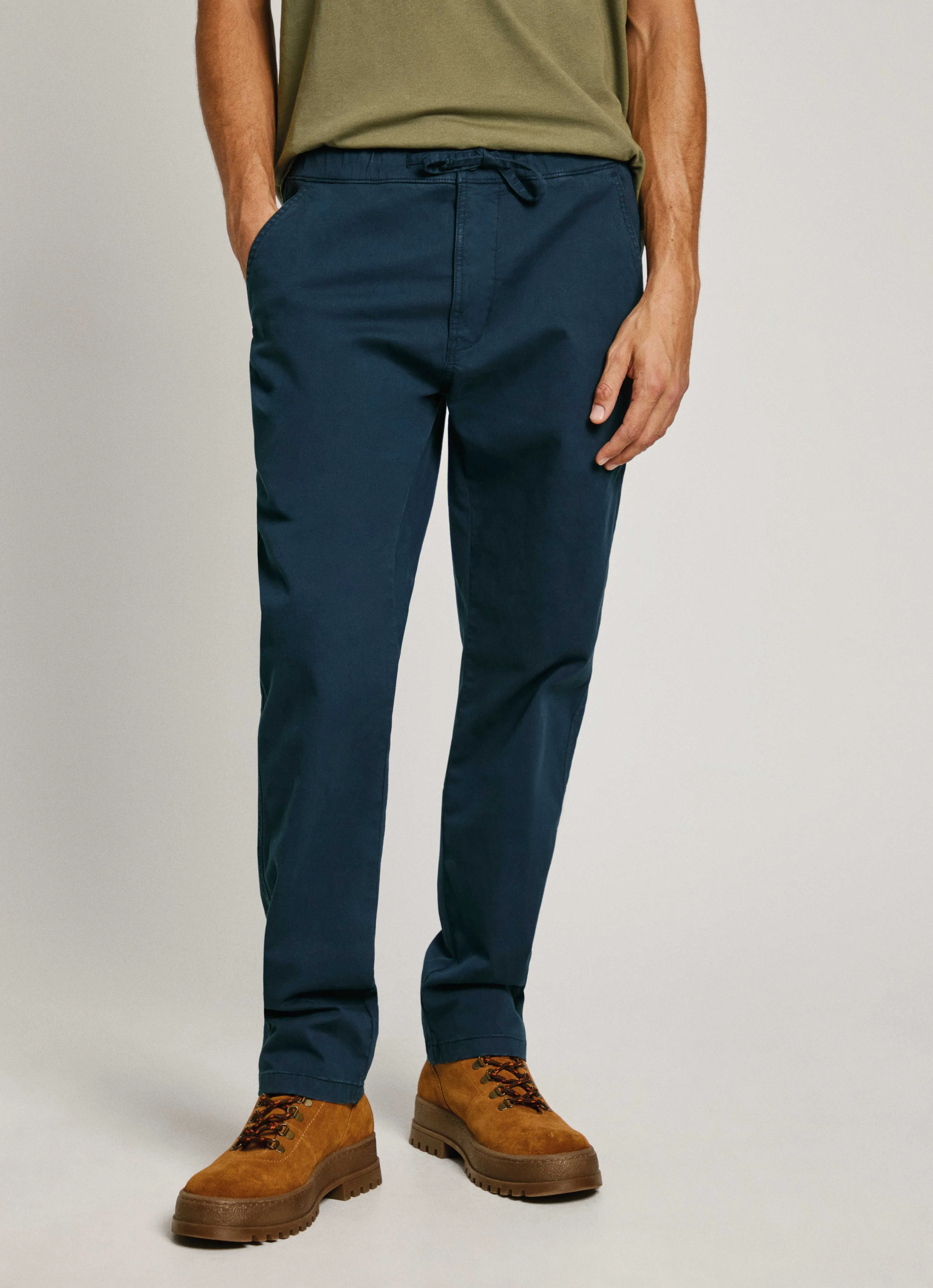 pantalón chino tejido elástico