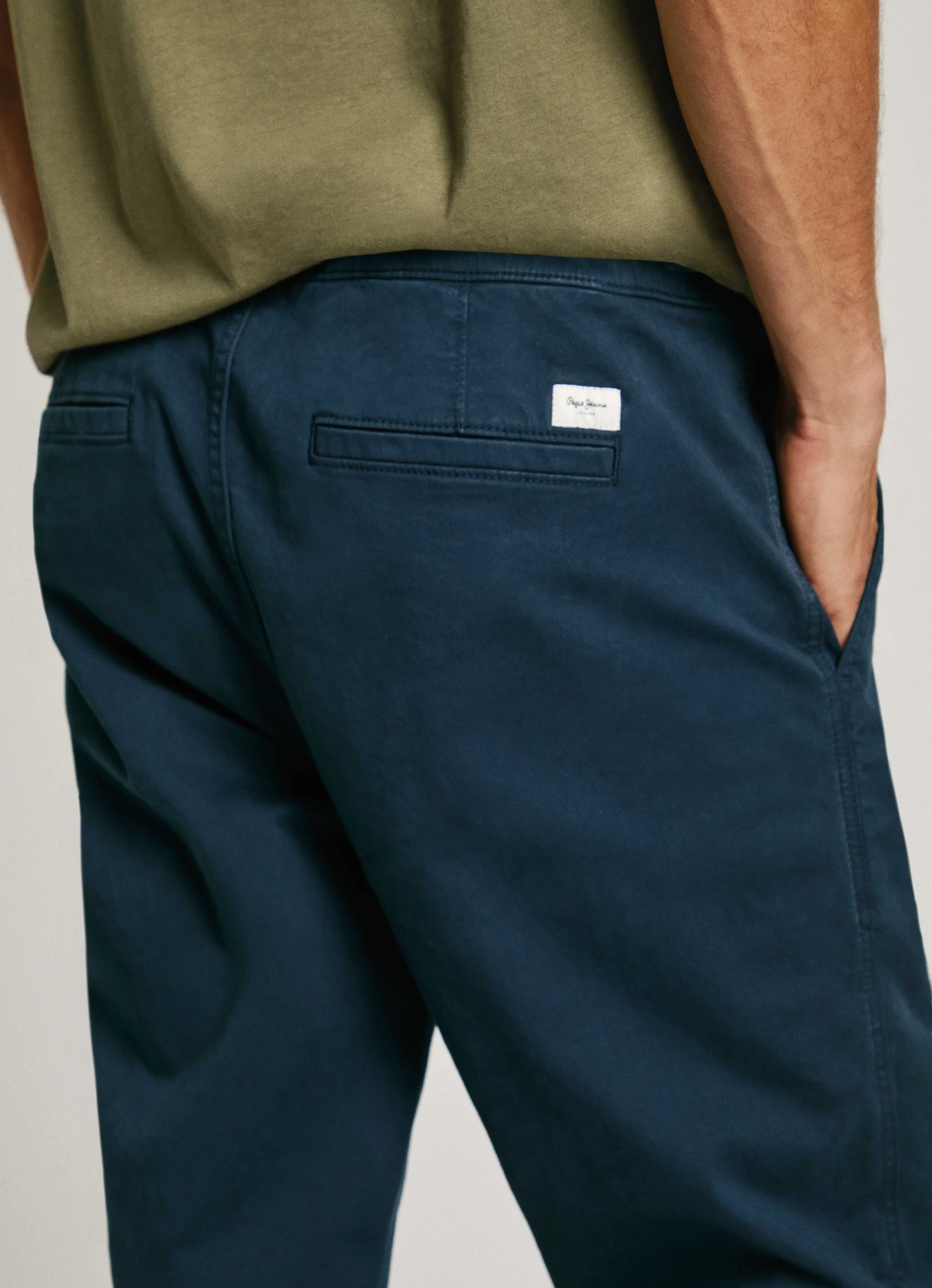 pantalón chino tejido elástico