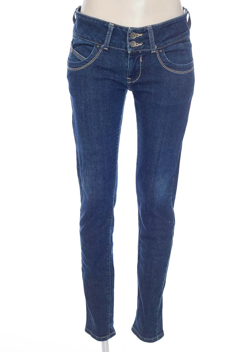 PANTALóN COLOR AZUL  BERSHKA