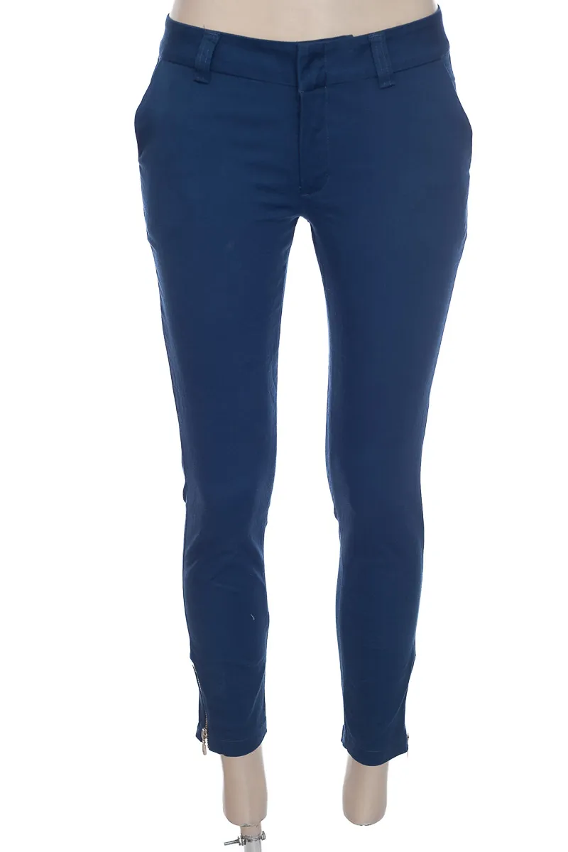PANTALóN COLOR AZUL  RAGGED
