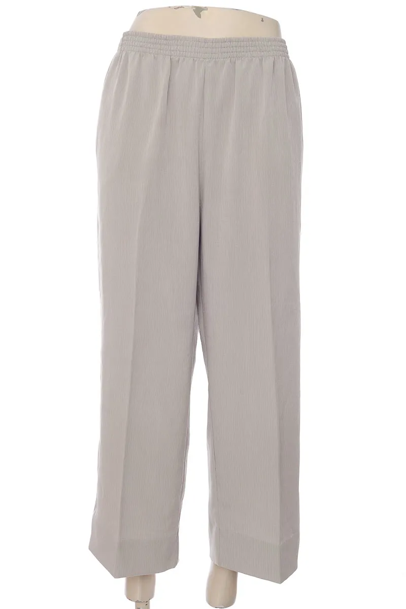 PANTALóN COLOR BEIGE  ACTUAL