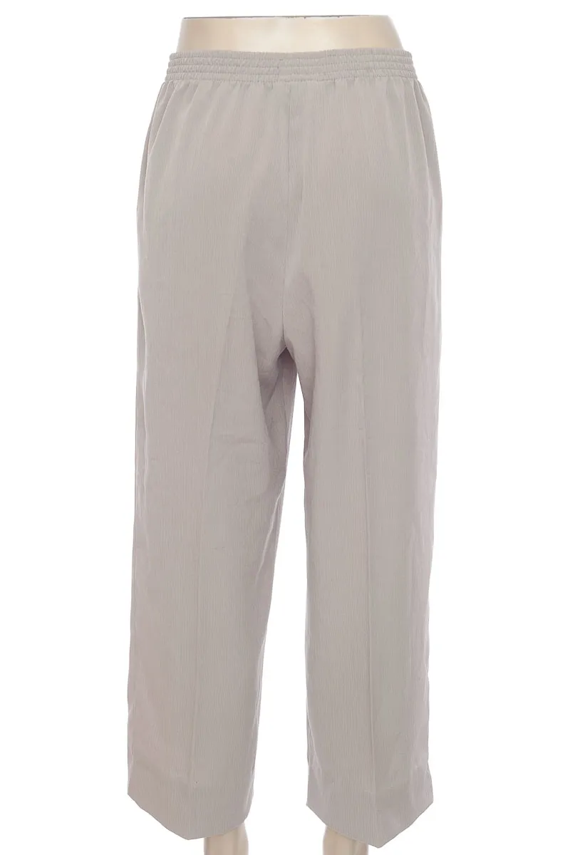 PANTALóN COLOR BEIGE  ACTUAL