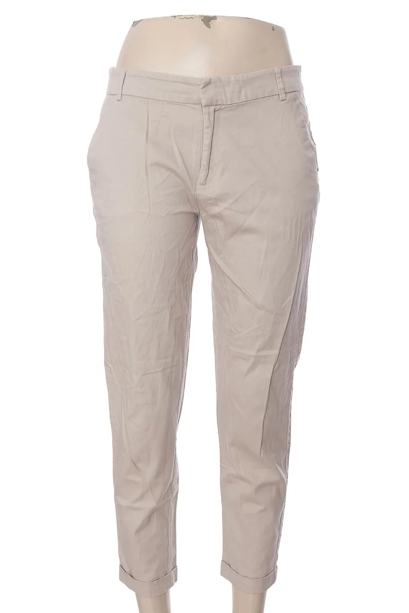 PANTALóN COLOR BEIGE  STRADIVARIUS