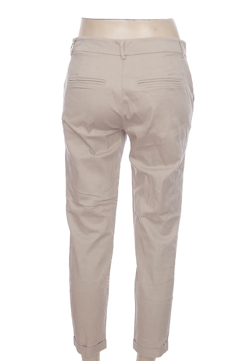 PANTALóN COLOR BEIGE  STRADIVARIUS