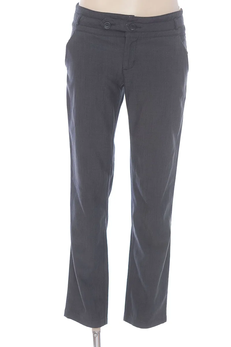 PANTALóN COLOR GRIS  ABRIL