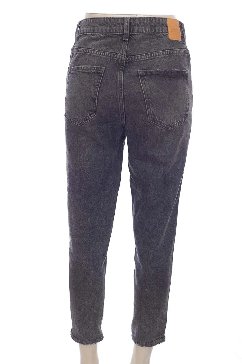 PANTALóN COLOR GRIS  ZARA