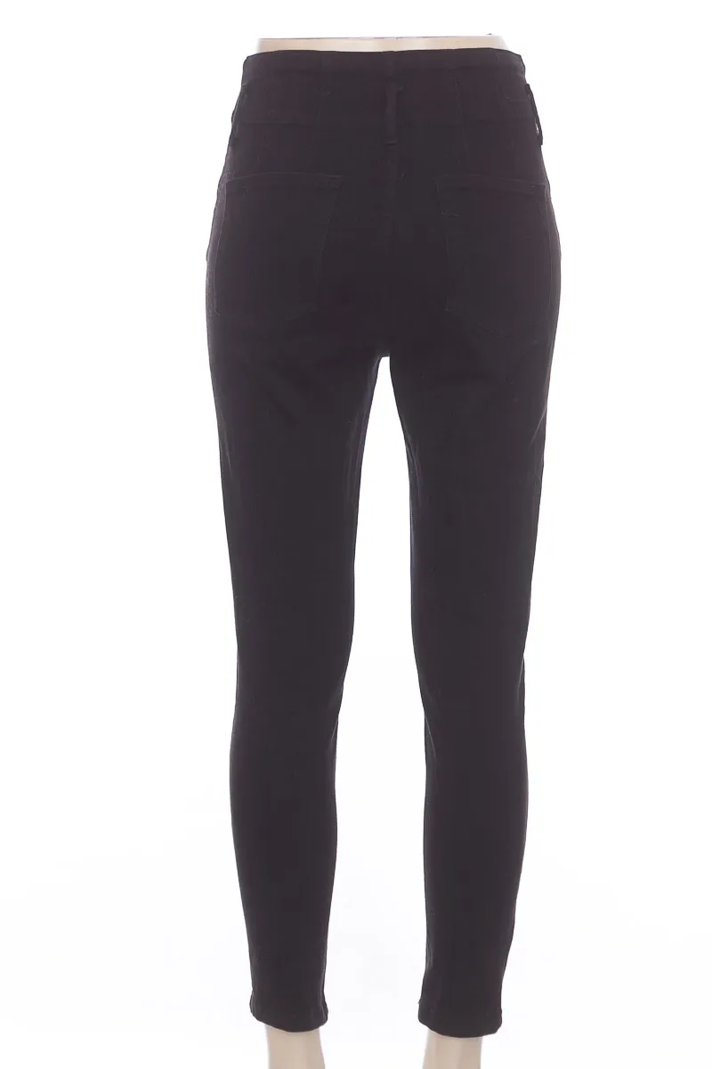 PANTALóN COLOR NEGRO  BERSHKA