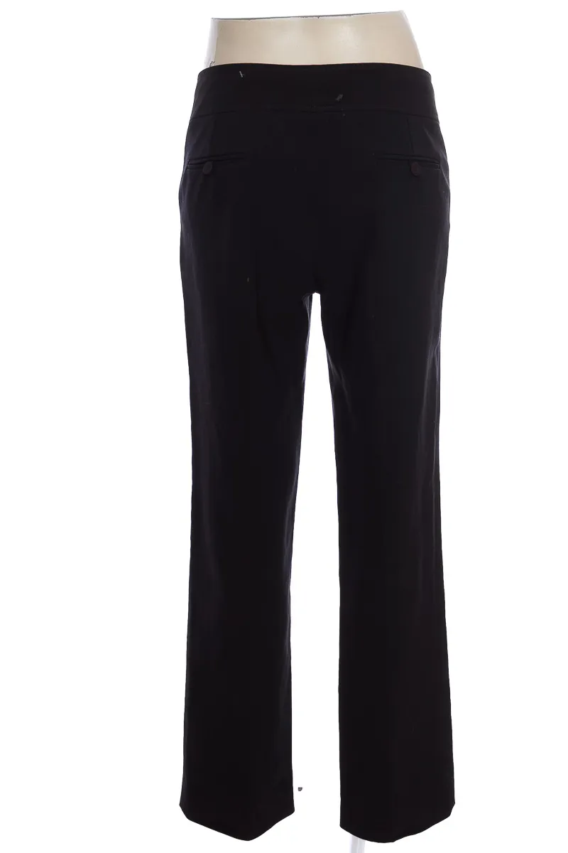 PANTALóN COLOR NEGRO  CLOSEANDO