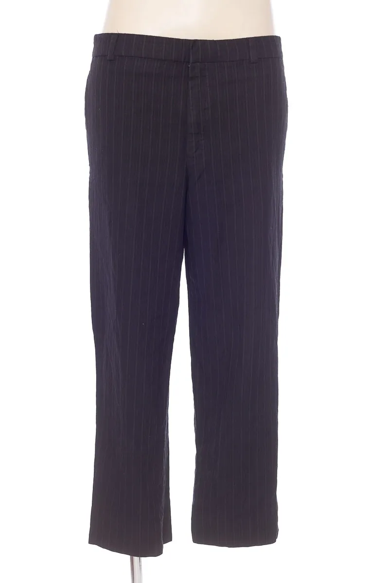 PANTALóN COLOR NEGRO  DCALIDAD