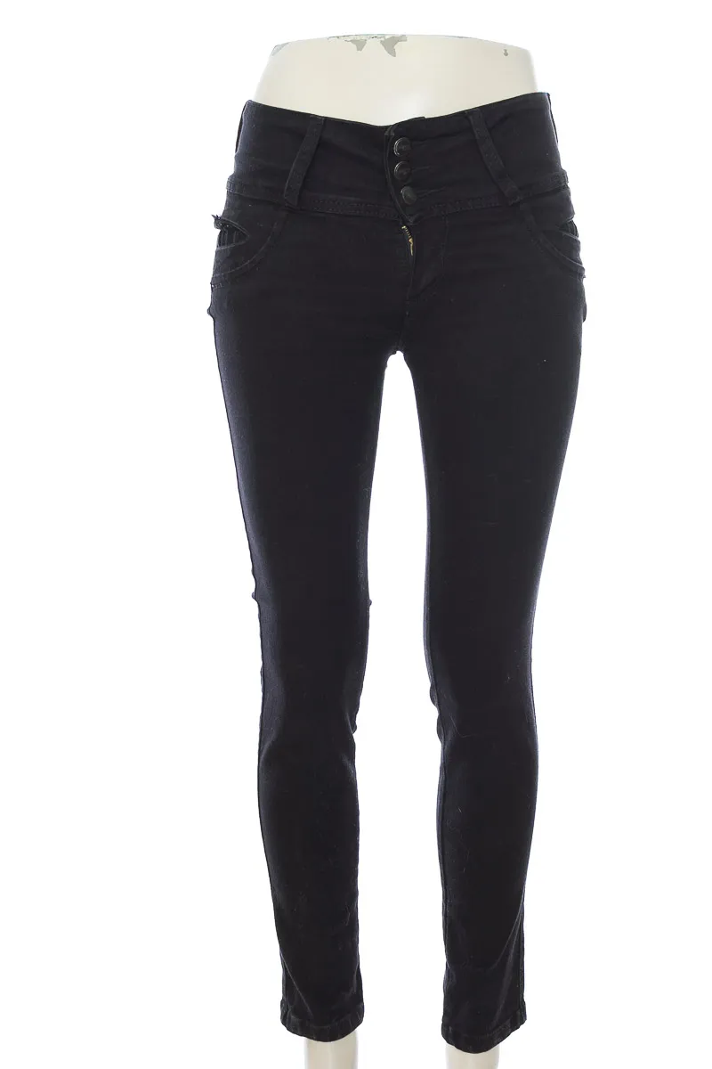 PANTALóN COLOR NEGRO  DONATO‘S