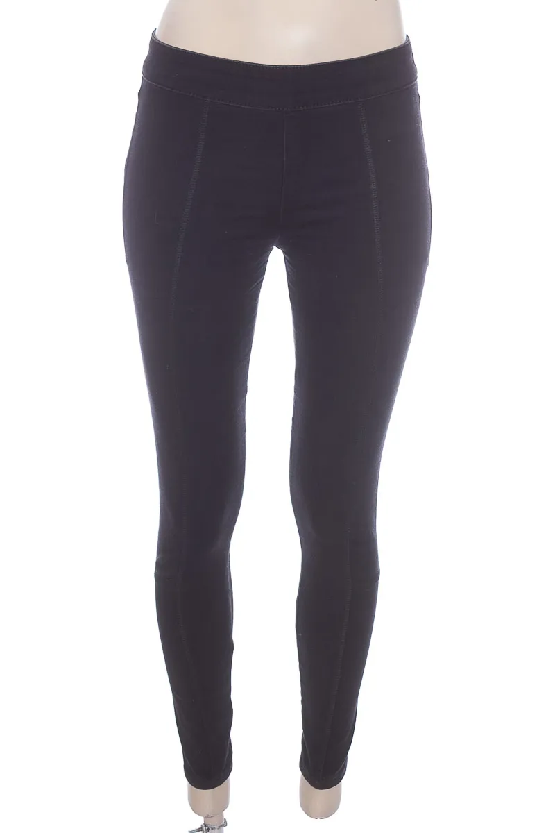 PANTALóN COLOR NEGRO  GUESS