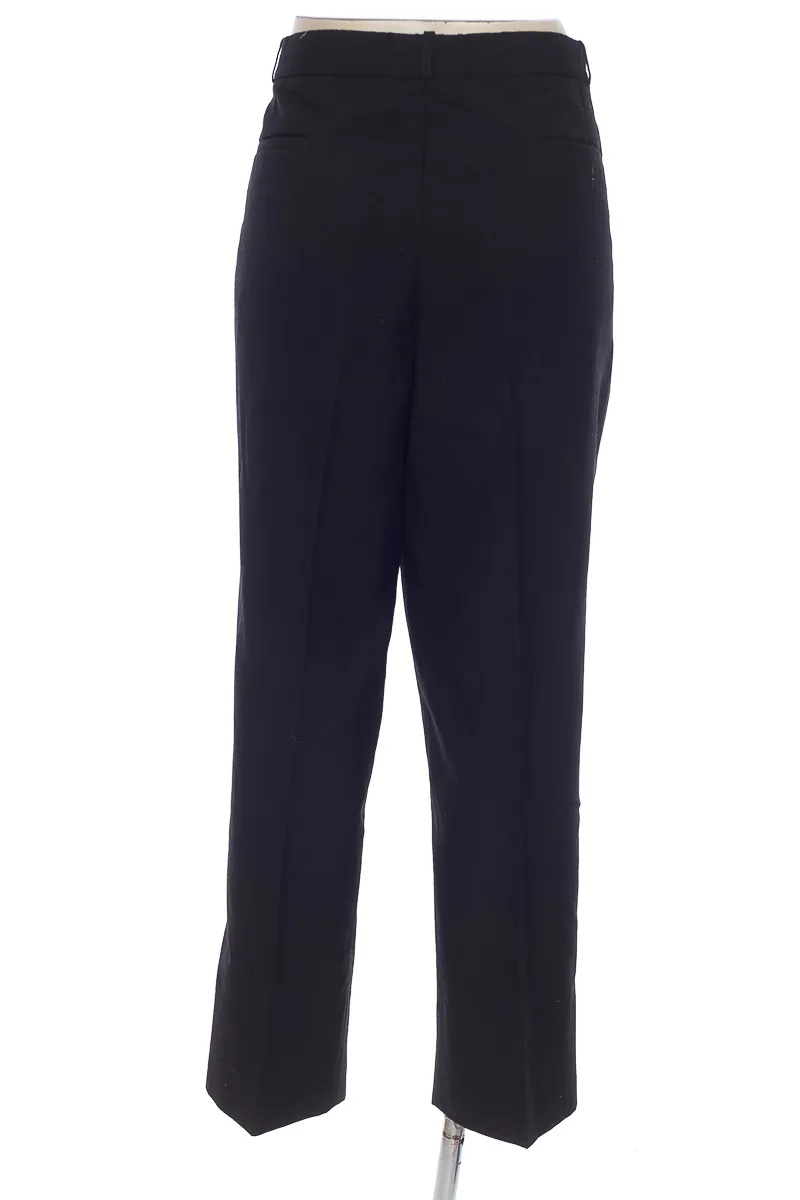 PANTALóN COLOR NEGRO  ITALO