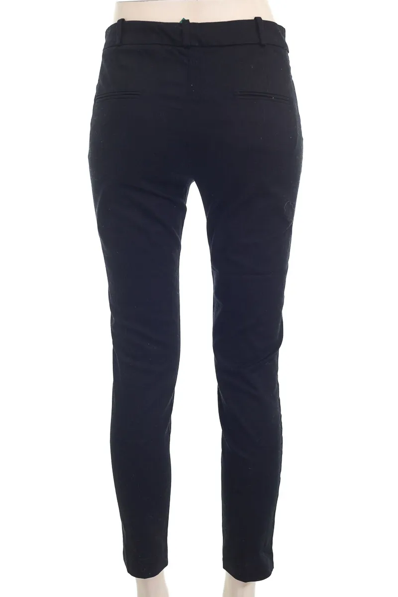 PANTALóN COLOR NEGRO  MNG