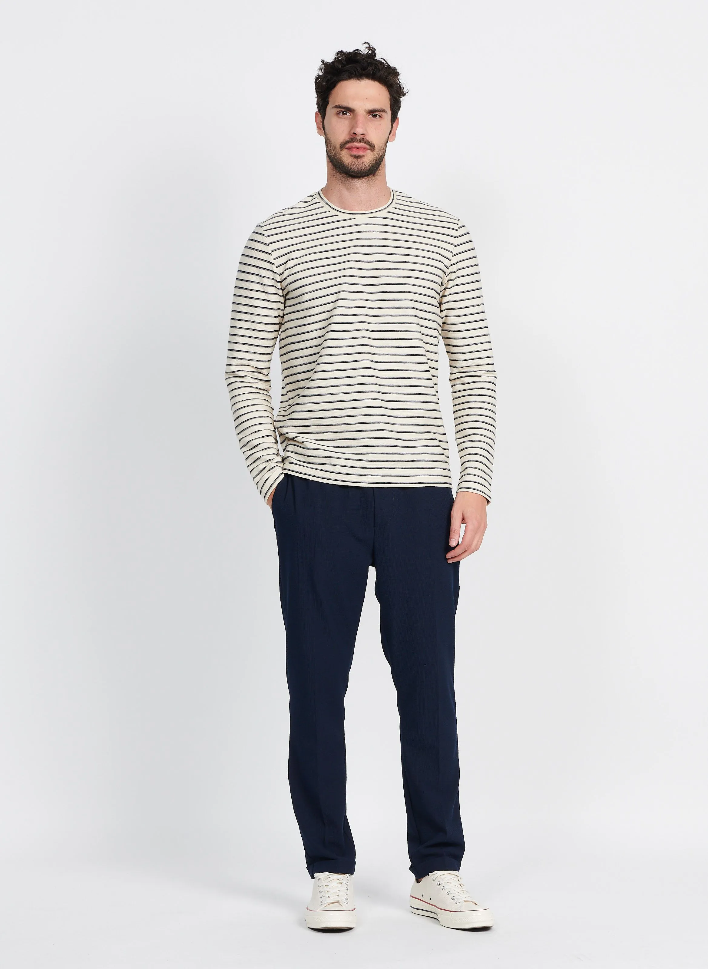 Pantalón tapered elástico en azul