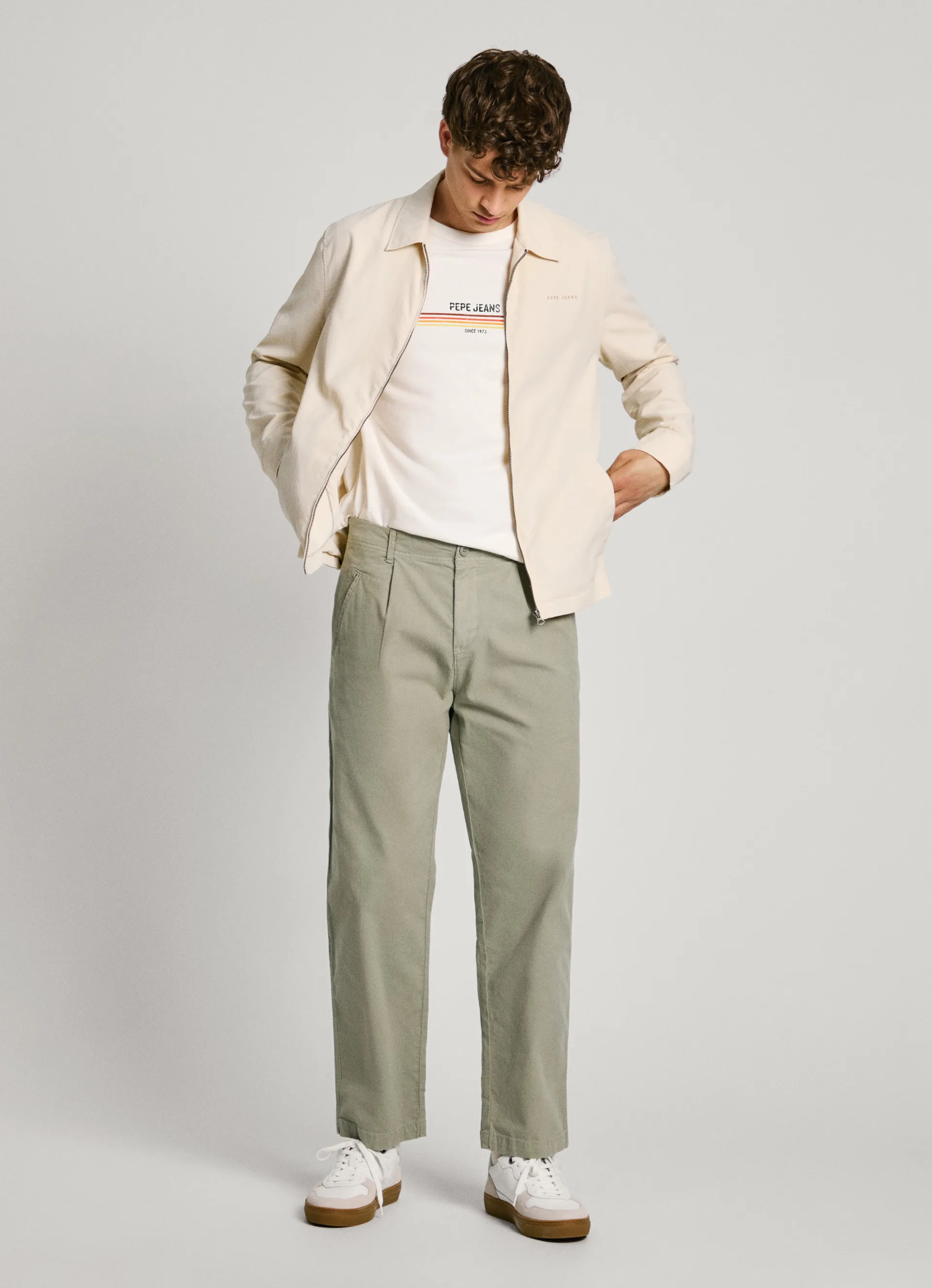 pantalón tejido elástico fit relaxed