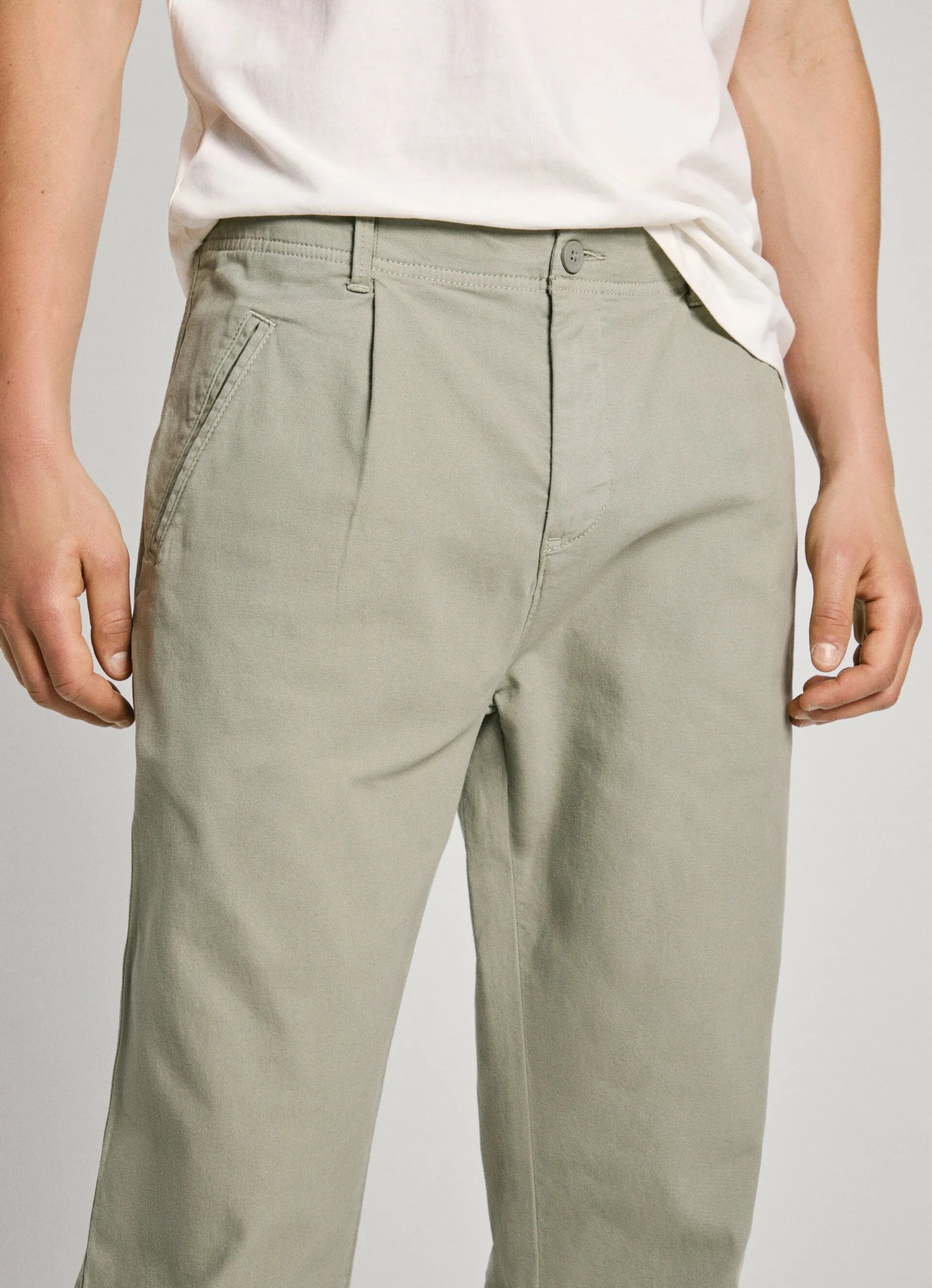 pantalón tejido elástico fit relaxed