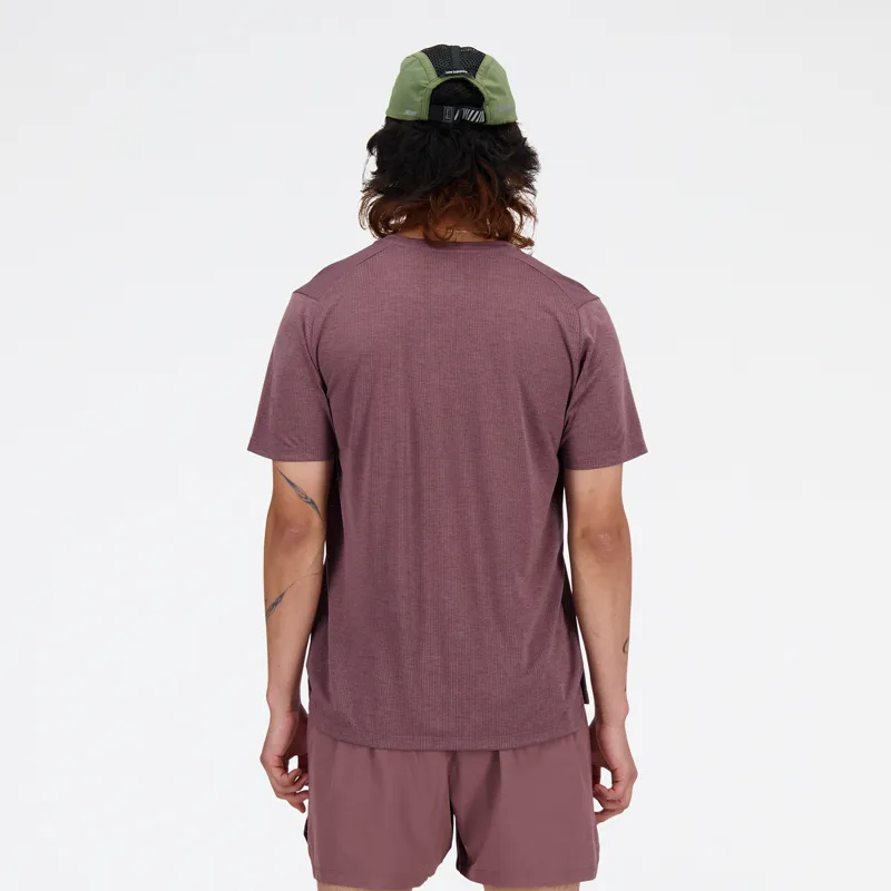 POLERA RUNNING HOMBRE NEW BALANCE ATHLETICS TSHIRT LILA