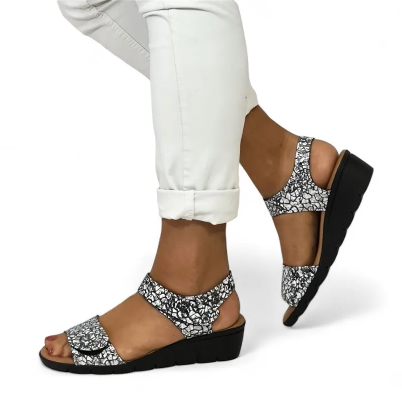 Sandalias Cuña Baja Mujer Piel Plantilla Acolchada Y Cierre De Velcro 286 Negro, de Amelie
