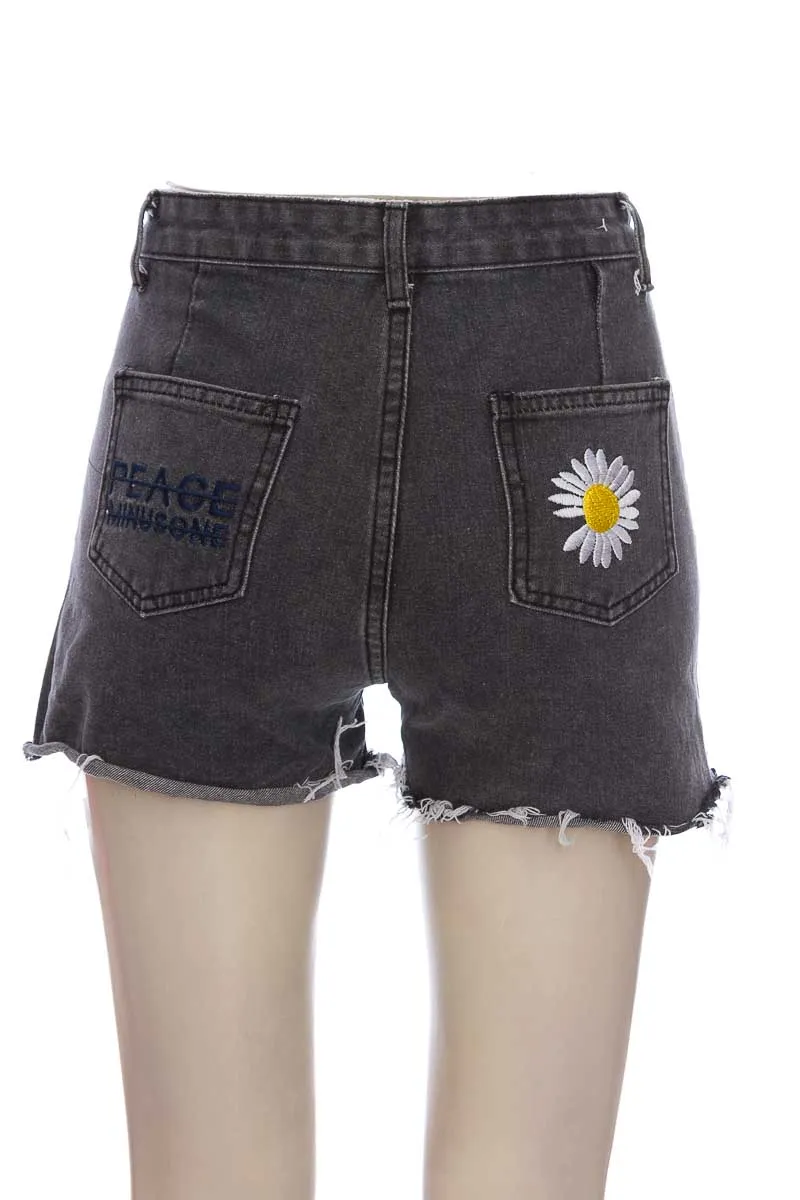 SHORT COLOR NEGRO  CLOSEANDO