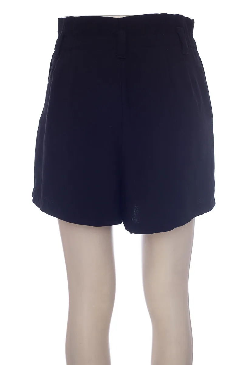 SHORT COLOR NEGRO  ZARA