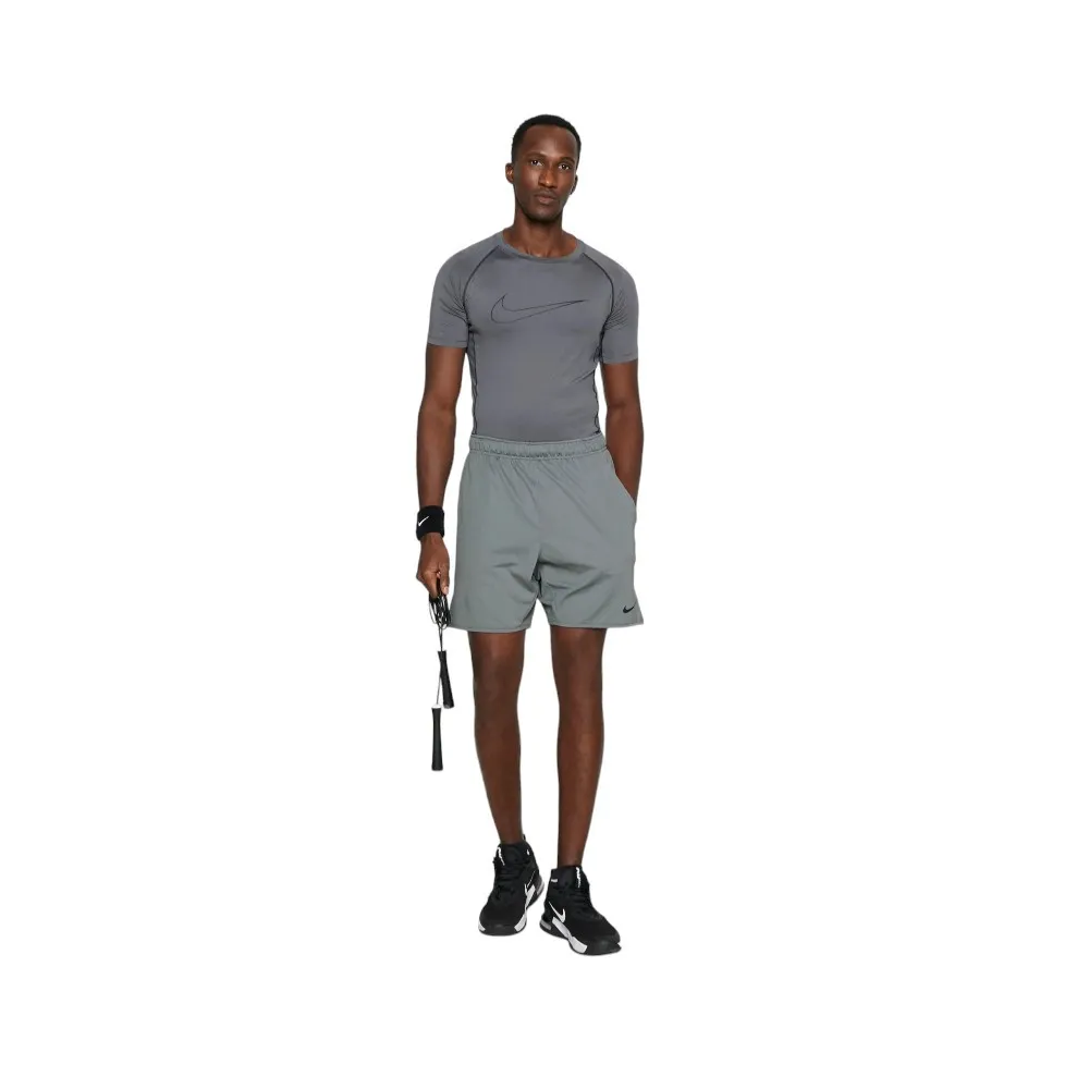 SHORT NIKE M NK DF TOTALITY KNIT 7IN UL GRIS NEGRO FB4196493