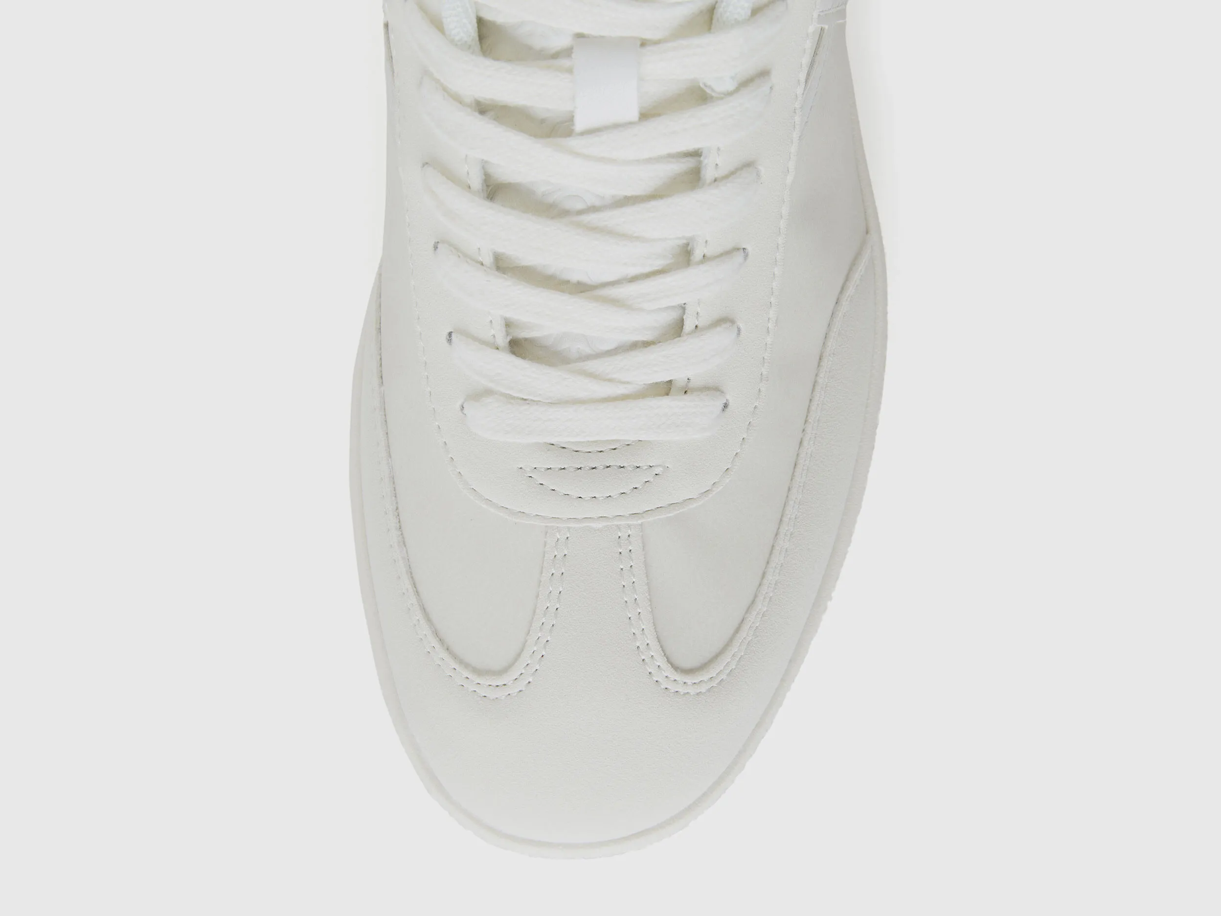 Sneakers bajas en tela de efecto piel